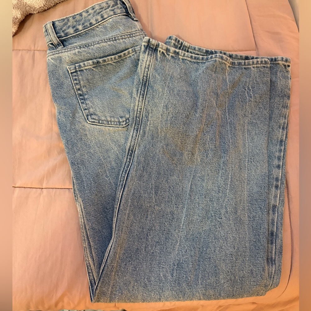 Low Rise Baggy Jeans